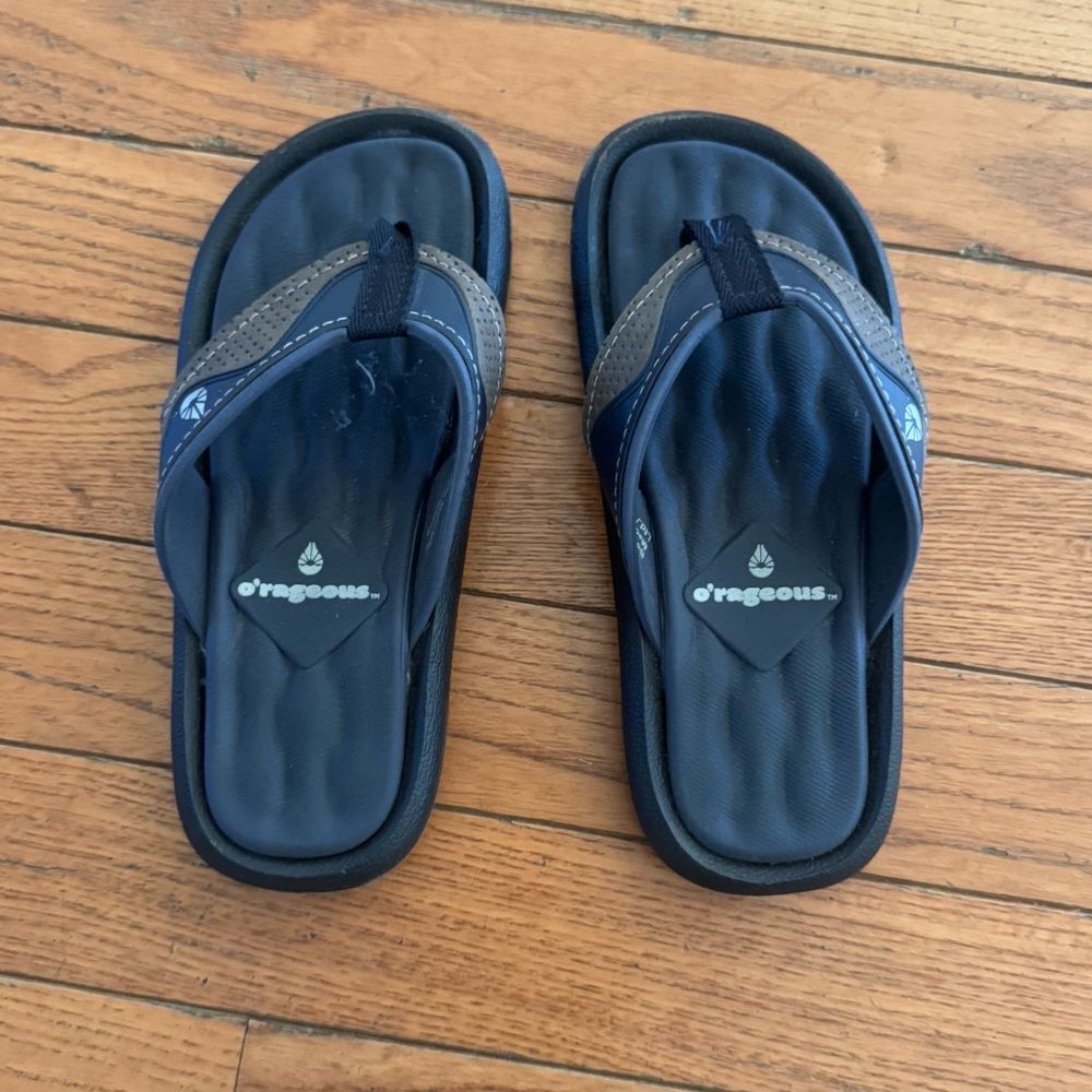 O’graceous boys brown flip flop sandals size 13